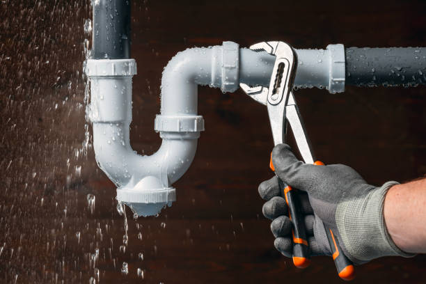 Professional Leak Detection technician working in Old Bethpage, NY
